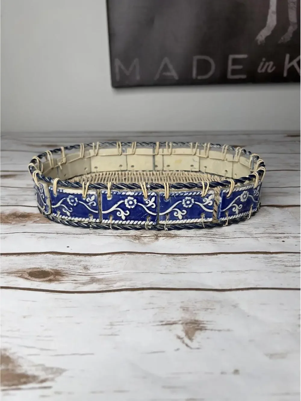 VTG‎ Oval Wicker Tray w/Ceramic Tiles Rustic Mediterranean w/Blue Floral Motif